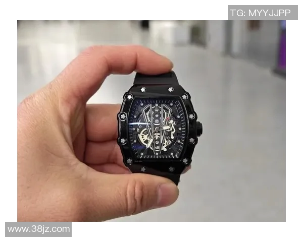 足球明星代言的手表系列揭示运动与时尚的完美结合